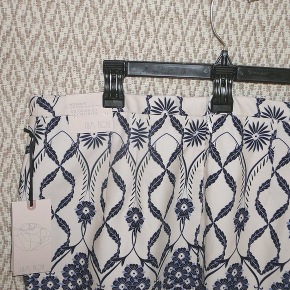 NWT Modern Fit Summer Straight Skirt Navy Blue Batik Floral Size 14 - Picture 7 of 9